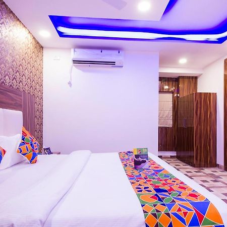 Fabhotel Olivia Suite New Delhi Exterior photo