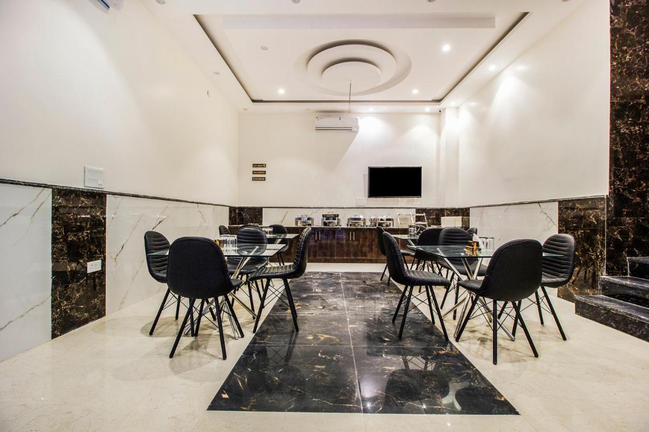 Fabhotel Olivia Suite New Delhi Exterior photo