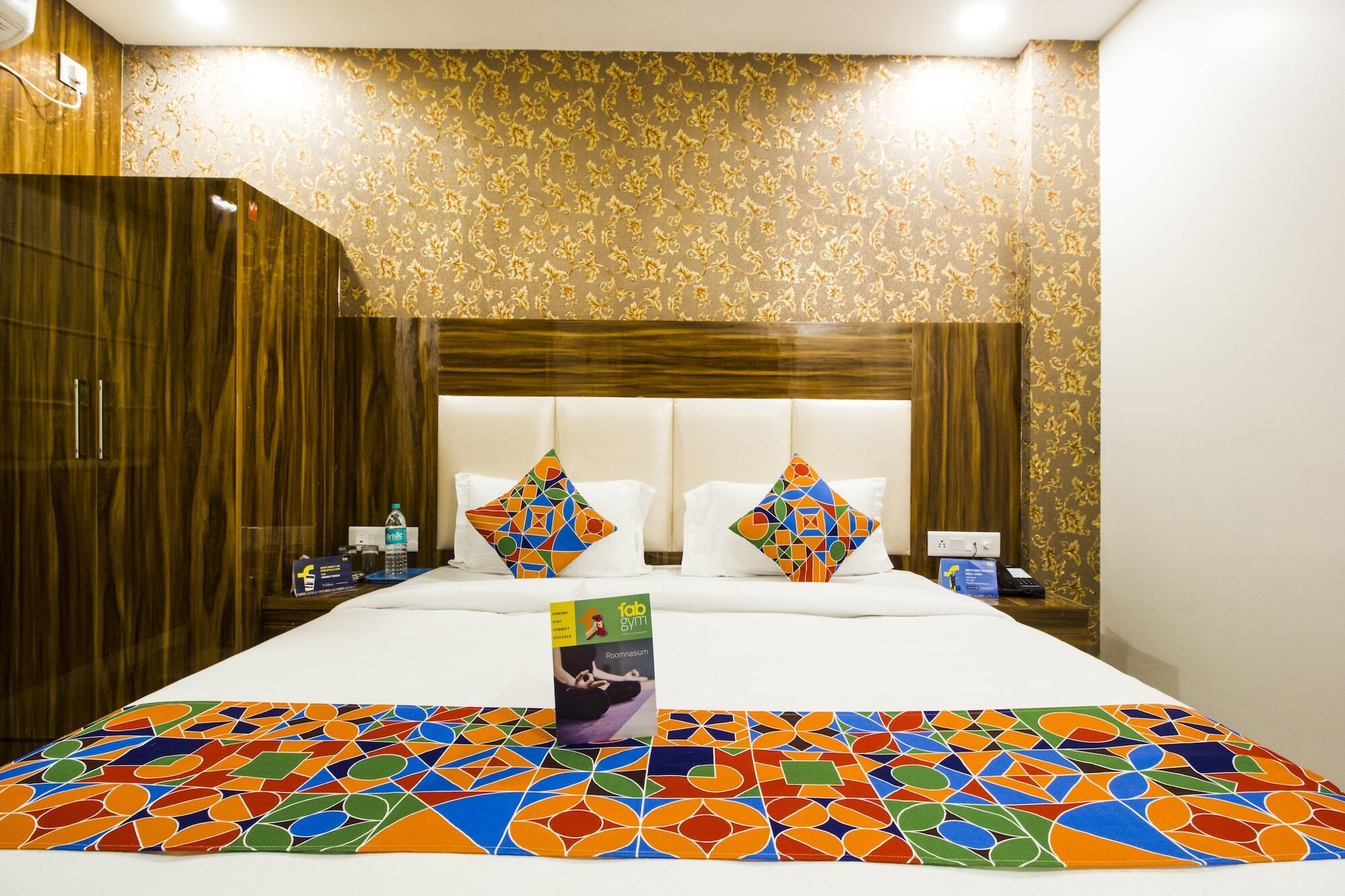 Fabhotel Olivia Suite New Delhi Exterior photo